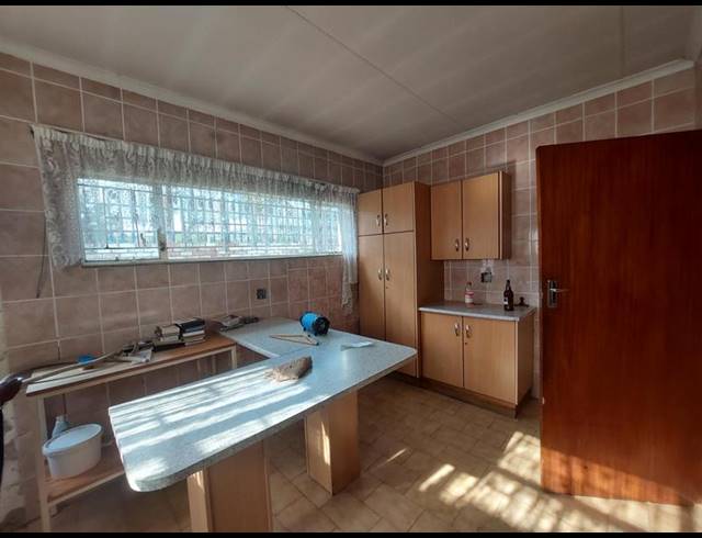 5 BEDROOM HOUSE FOR SALE IN LAUDIUM